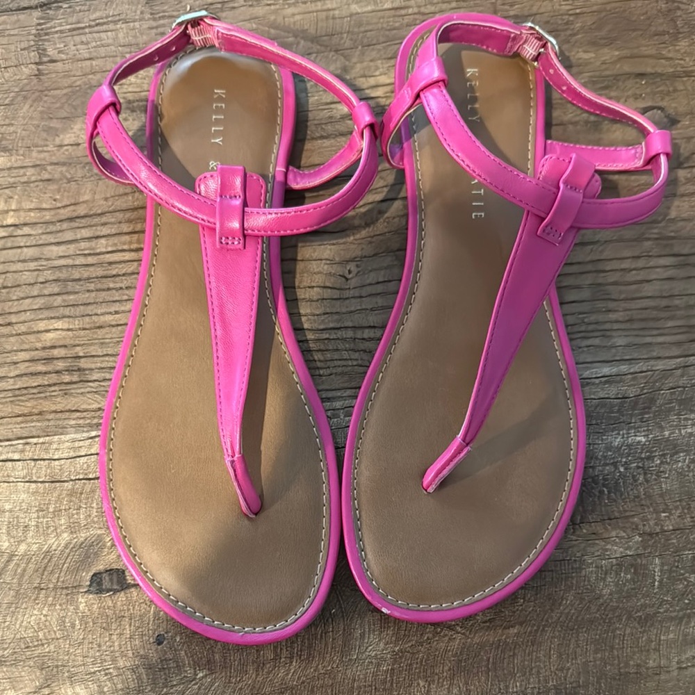 Kelly & Katie Pink T-Strap Sandals dur2‎